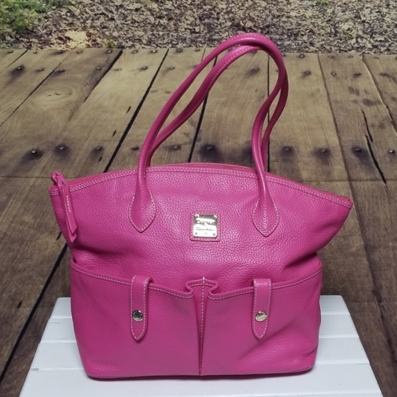 Dooney & Bourke Handbags - DOONEY & BOURKE PURSE